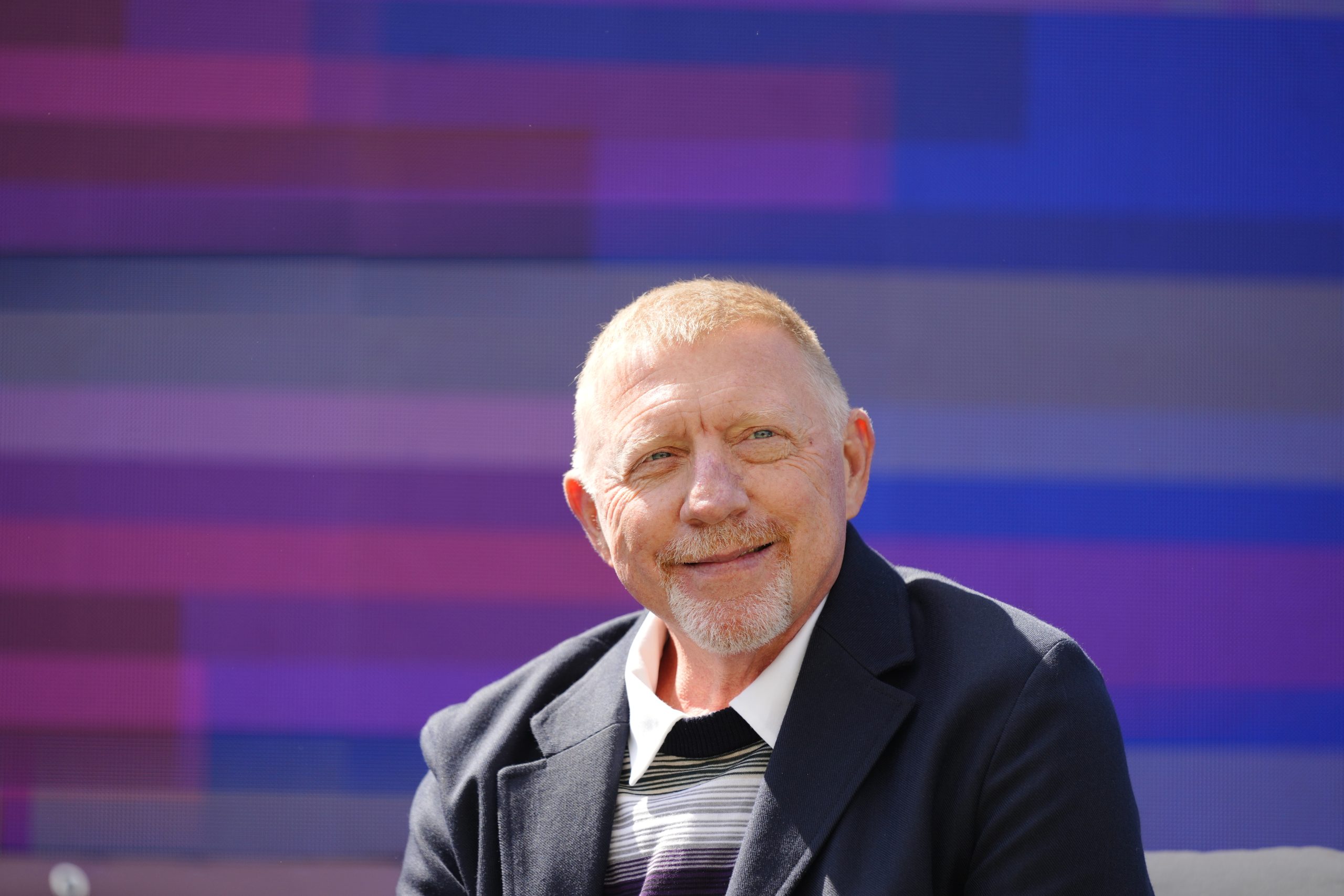 Boris Becker im Interview: “Die Umarmung in Deutschland war manchmal zu fest – ich habe keine Luft mehr bekommen.”